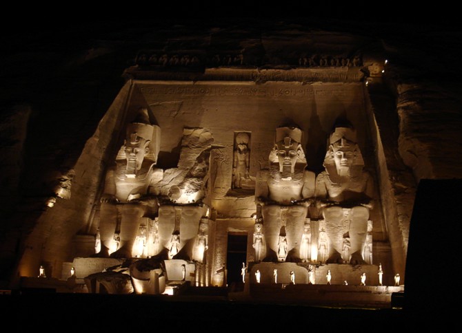 Tempel von Meha bei Nacht Großer Tempel von Abu Simbel - Meha