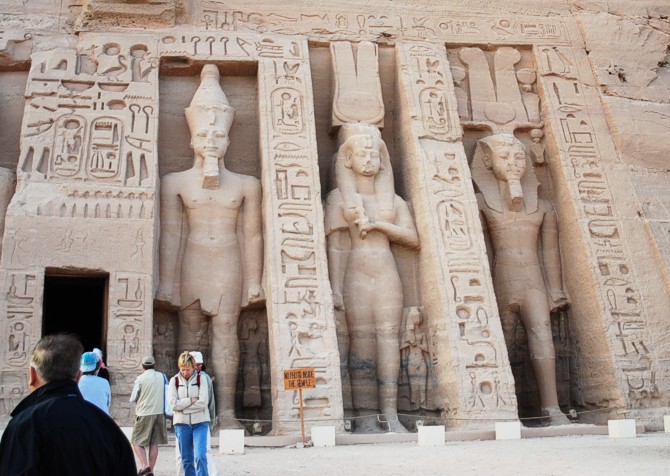 Ramses und Nefertari am Tempel von Ibschek
