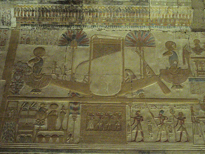 Barke des Amun im Sethostempel Amunbarke in Abydos