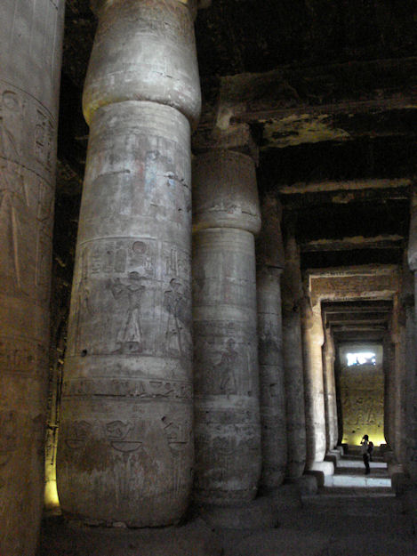 Säulenhalle von Abydos