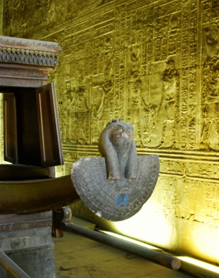Barkenschrein in Edfu Horusbarke in Edfu