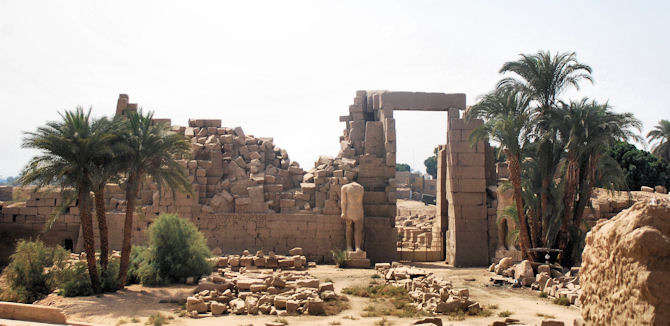 10. Pylon von Karnak
