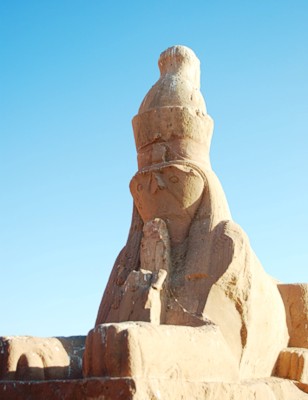 Sphinx in Form des Horus
