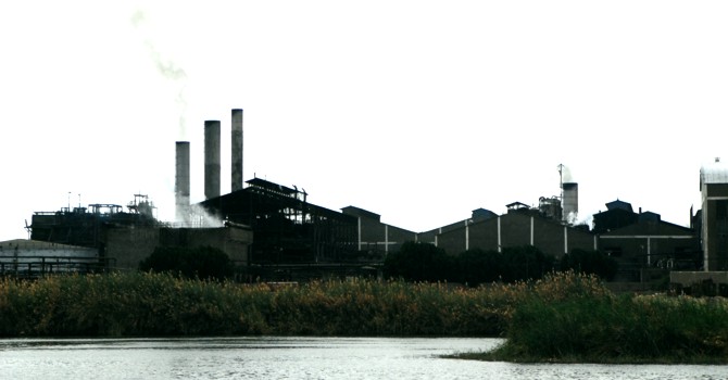 Industrialisierung am Nilufer Fabrik am Nil