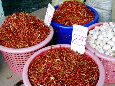 Chili and garlic in a suitable amount...