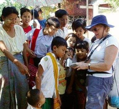 showing digital pictures